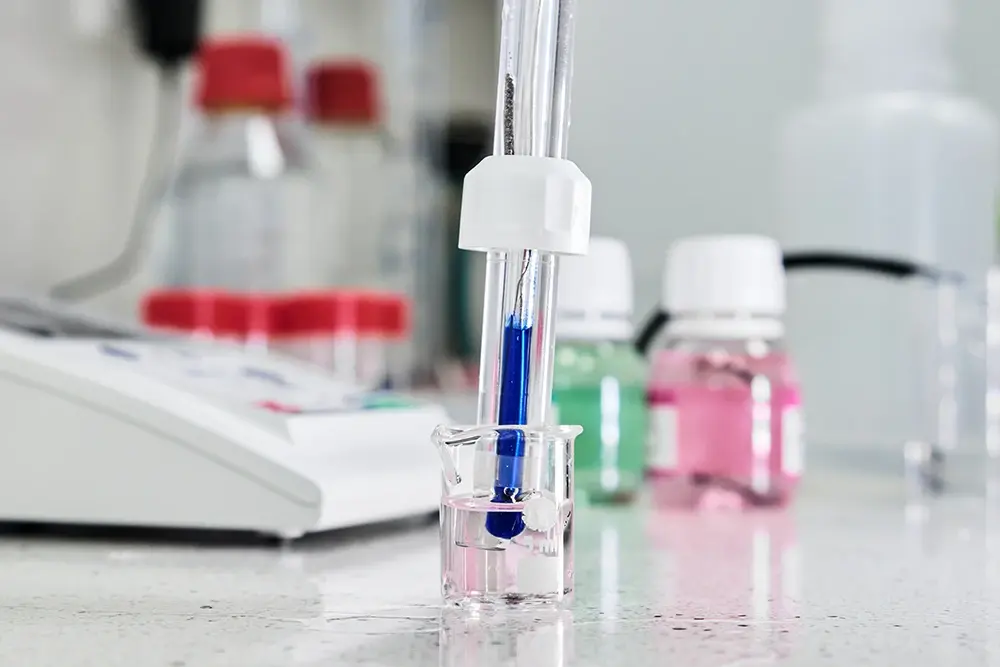 AdobeStock_366150185__Educational__Card